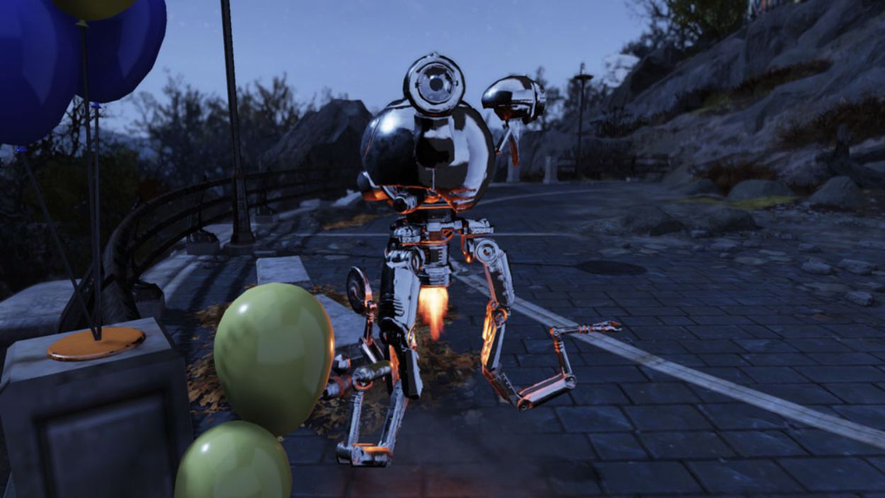 Na obrazku widać futurystycznego robota o metalicznym, kulistym korpusie i mechanicznych kończynach. Unosi się nad ziemią dzięki wbudowanemu silnikowi odrzutowemu, z którego wydobywa się pomarańczowy płomień. Robot znajduje się na brukowanej alejce wśród skalistego terenu, otoczonego przez drzewa i wzgórza w tle. Po lewej stronie kadru widoczne są kolorowe balony – fioletowe, niebieskie i zielone – przymocowane do betonowego postumentu. Scena odbywa się o zmierzchu lub w nocy, co nadaje jej lekko tajemniczy klimat.