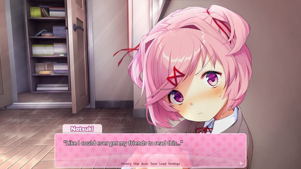 Doki Doki Literature Club, postać z anime z różowymi włosami, dialog – straszne gry na Halloween