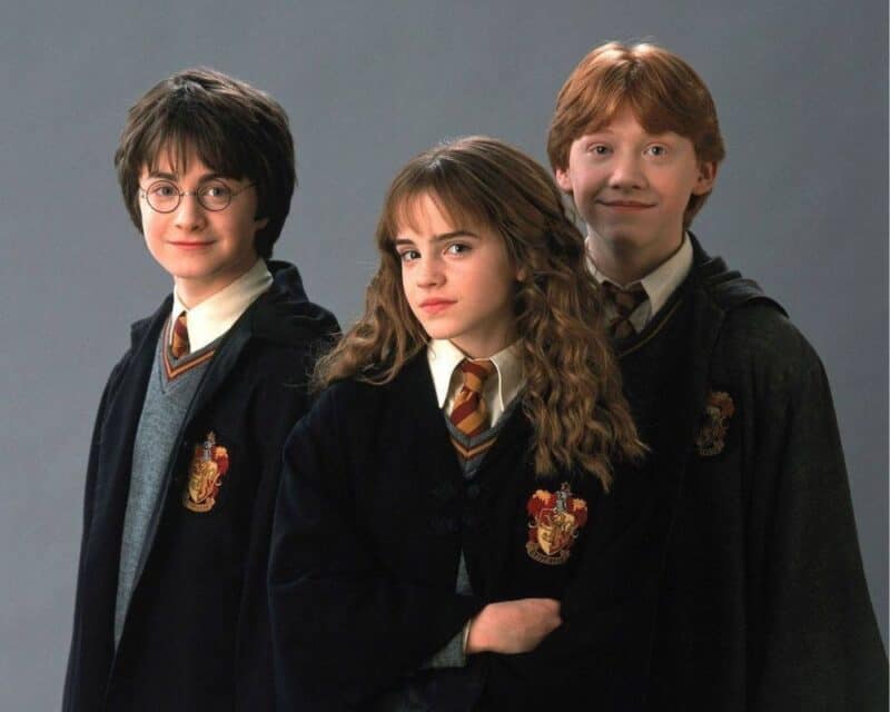 odtwórcy ról postaci Harry, Hermiona i Ron na zdjęciu na szarym tle,harry potter mmorpg electronic arts