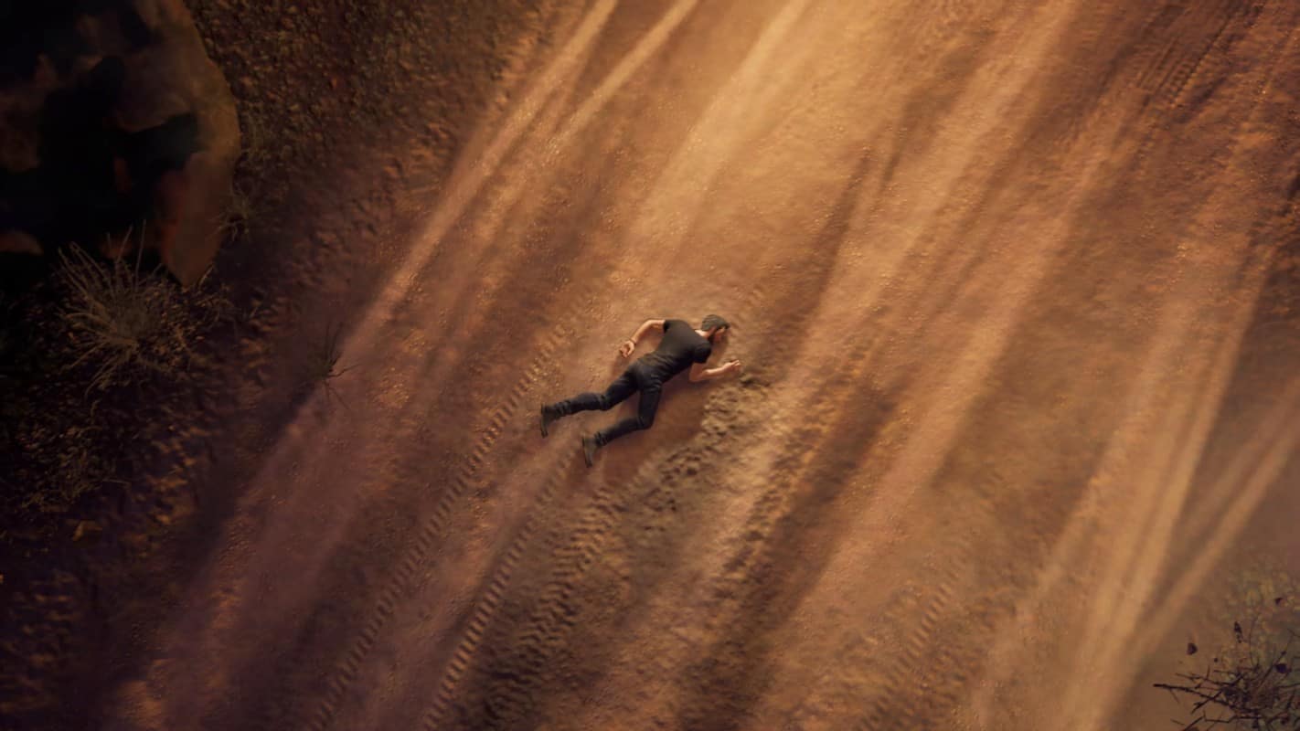 Recenzja Alfred Hitchcock – Vertigo – screen z gry, pierwsza scena, Ed Miller leży na drodze, ujęcie z góry