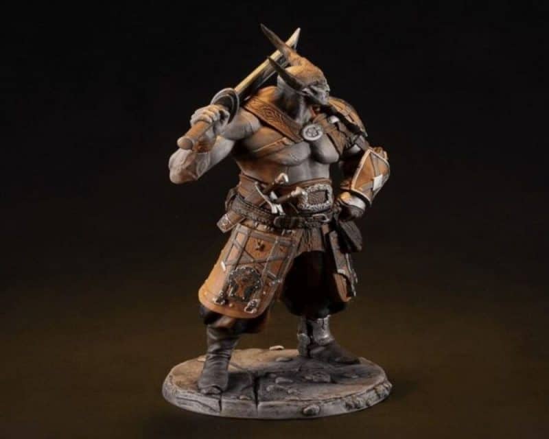 żelazny byk figurka limitowana dragon age inkwizycja, figurka na czarnym tle