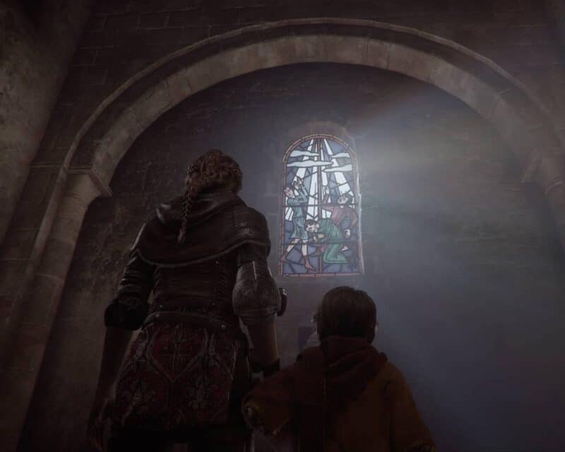 Amicia i Hugo z A Plague Tale: Innocence w kościele