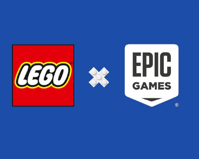 Na zdjęciu znajduje się logo LEGO i Epic Games na niebieskim tle,połączone znakiem "x" stworzonym z klocków LEGO.