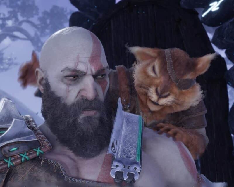 Tryb PETA w God of War Ragnarok? Screen z gry, Kratos z Wiewiórem, bliskie ujęcie