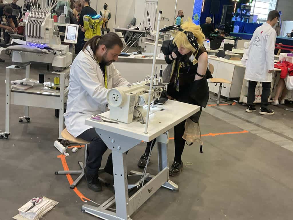 Cospital - miejsce na Pyrkonie, gdzie otrzymasz pomoc z naprawą swojego stroju