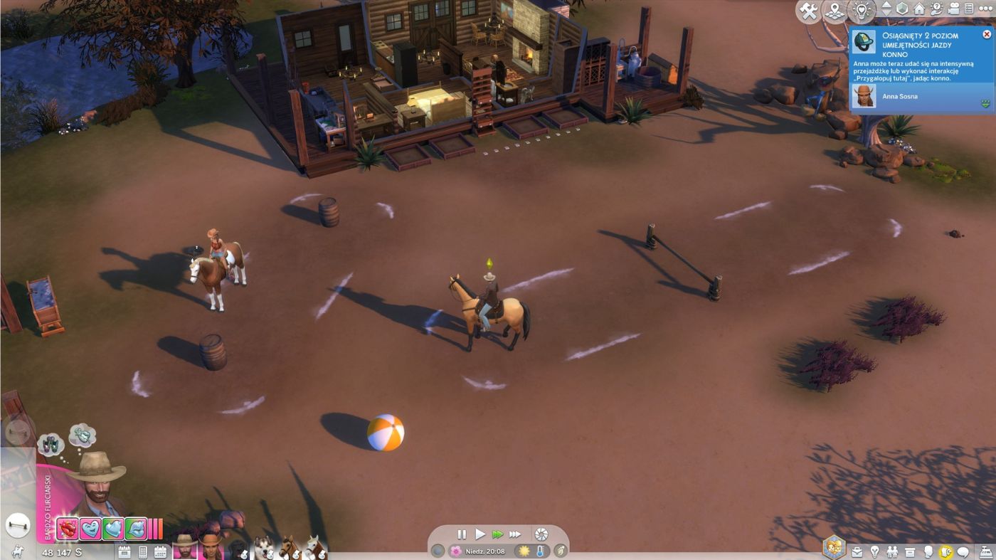 The Sims 4 Ranczo - widzimy dwa tory treningowe obok rancza i dwóch simów trenujących na dwóch koniach, każdy na swoim