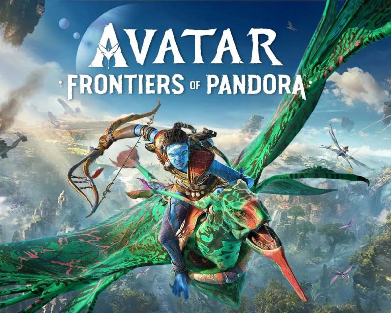 Grafika promująca grę Avatar: Frontiers of Pandora. Przedstawicielka rasy Na’vi wznosi się w powietrzu na latającym wierzchowcu. W ręce trzyma łuk. Wokół niej widać helikoptery należące do RDA, które atakują planetę Pandorę.