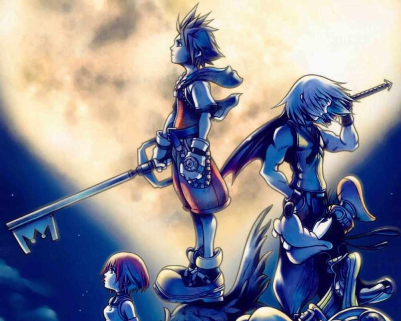 Fragment okładki gry Kingdom Hearts: Final Mix. Przedstawia bohaterów z gry na tle księżyca w kształcie serca.