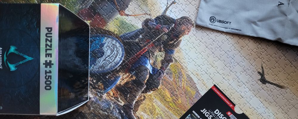 puzzle good Loot jako prezent na święta, na zdjęciu ułożone puzzle 1500
