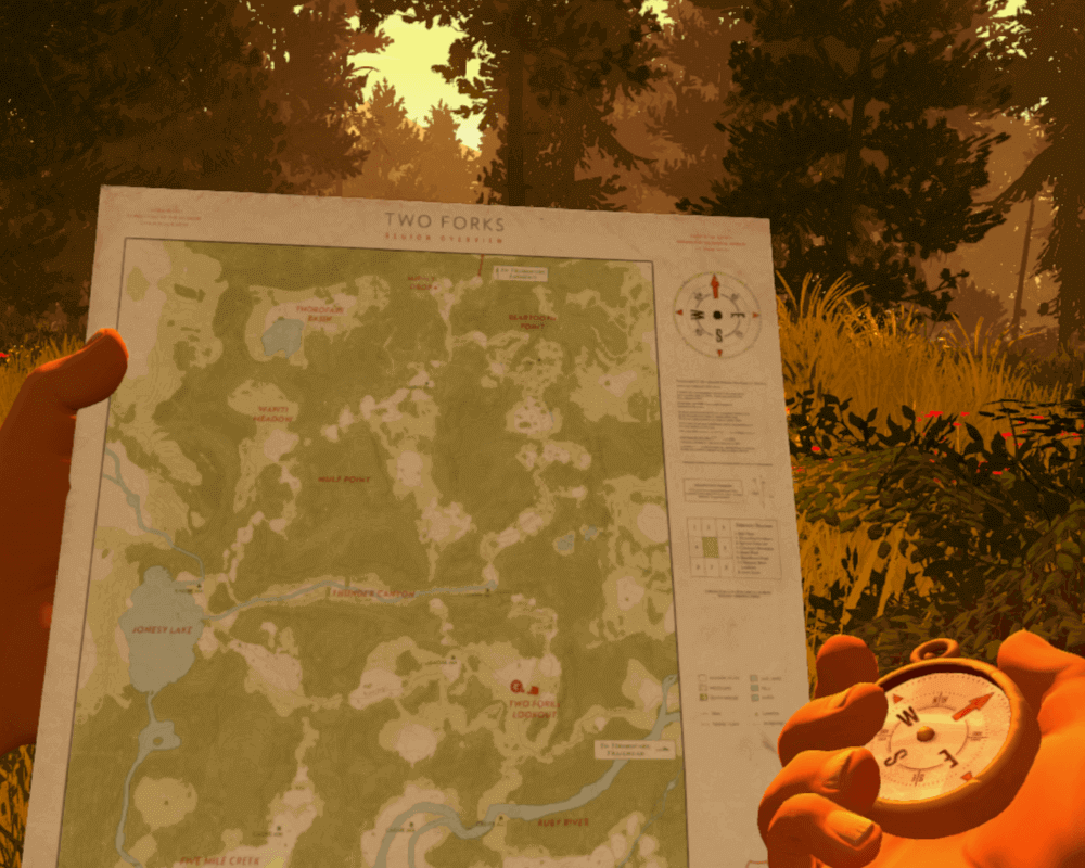 Zrzut ekranu przedstawia mapę oraz kompas, trzymane przez głównego bohatera gry Firewatch.