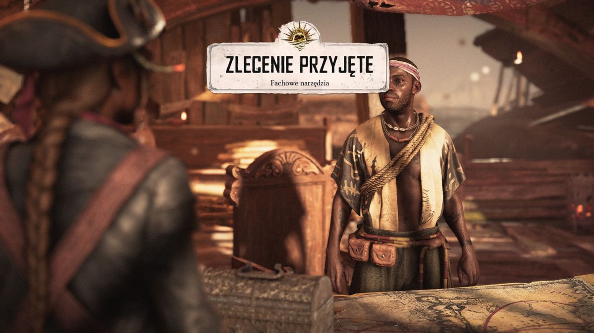 Skull & Bones, informacja o przyjętym zleceniu, widzimy plecy naszej postaci (tu kobiety) i informacje o zadaniu
