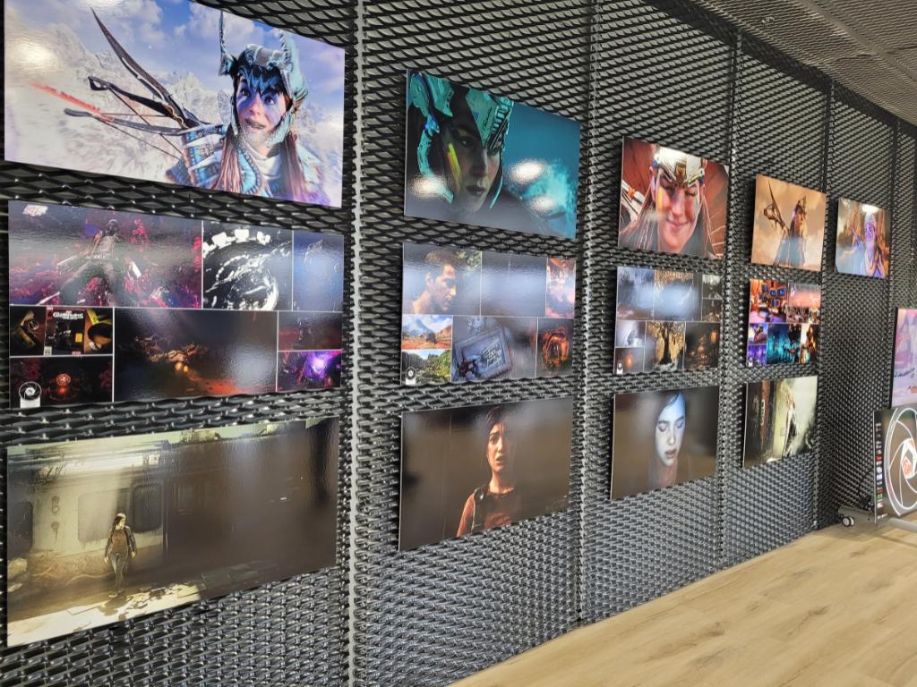 DevGAMM Gdańsk 2024 ściana zdjęć z gier