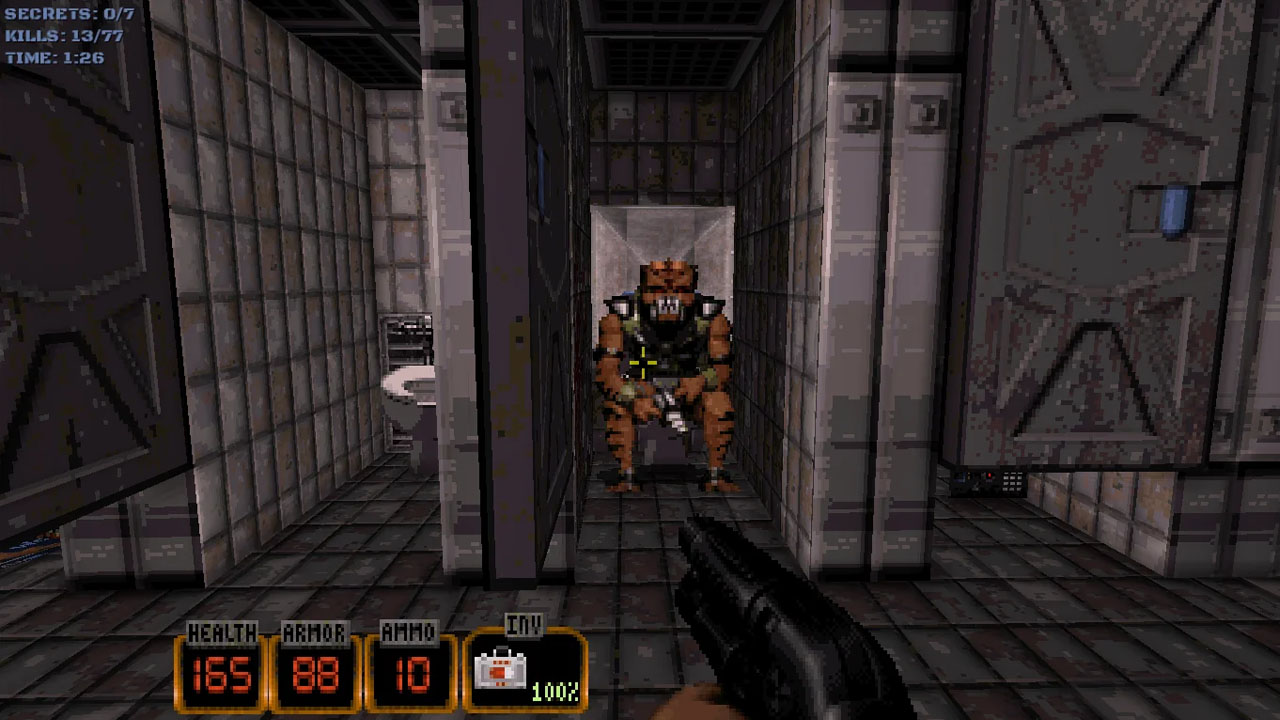 grafika prezentuje kosmitę korzystającego z ustępu, który został zaskoczony przez bohatera gry Duke Nukem 3d