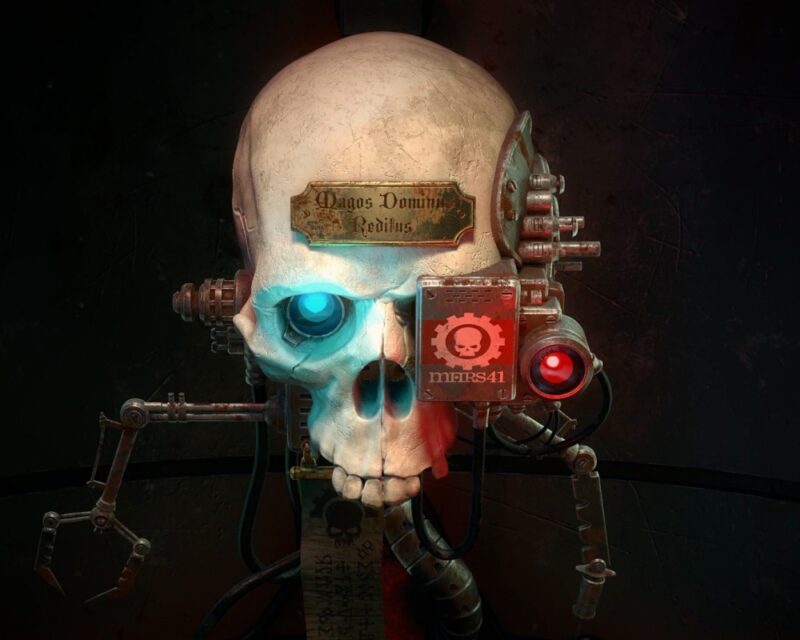 Grafika z gry Warhammer 40 000 Mechanicus przedstawiająca serwo czaszkę Reditusa