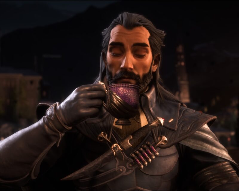 Postać Lucanis z gry Dragon Age: Straż Zasłony pije kawę z filiżanki
