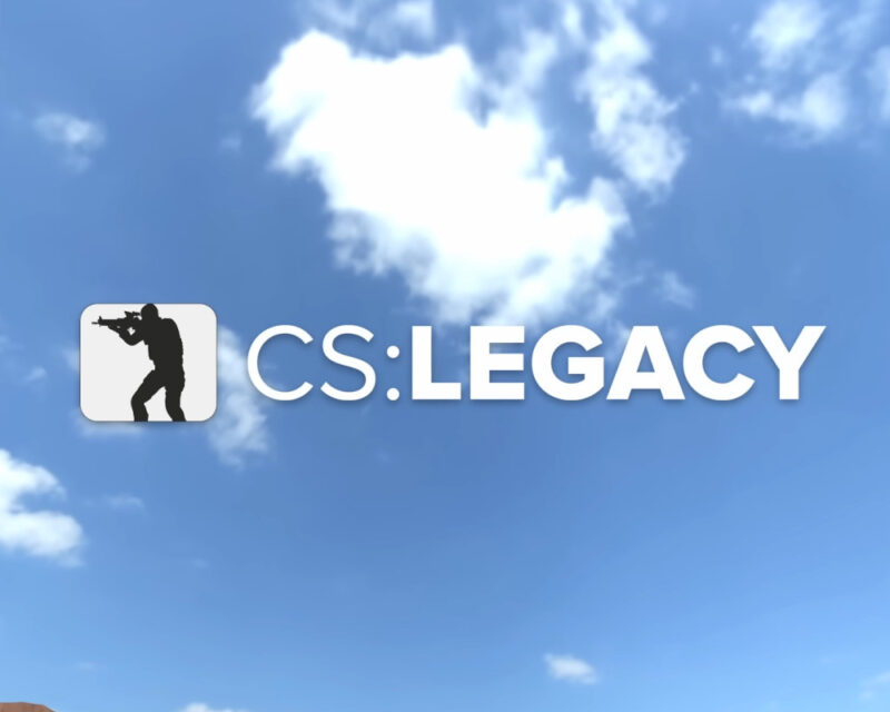 Na obrazku znajduje się niebo z chmurami oraz napis CS:Legacy w białym kolorze.