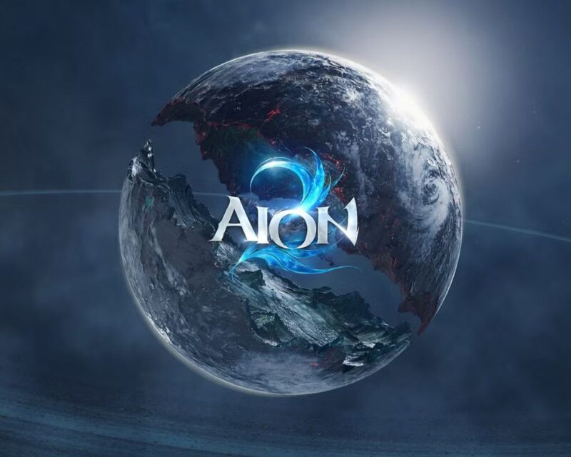 Logo gry Aion 2 umieszczone na tle pękniętej planety unoszącej się w kosmicznej przestrzeni. Kula jest częściowo zniszczona, a niebieskie światło podkreśla tytuł gry na środku obrazu.