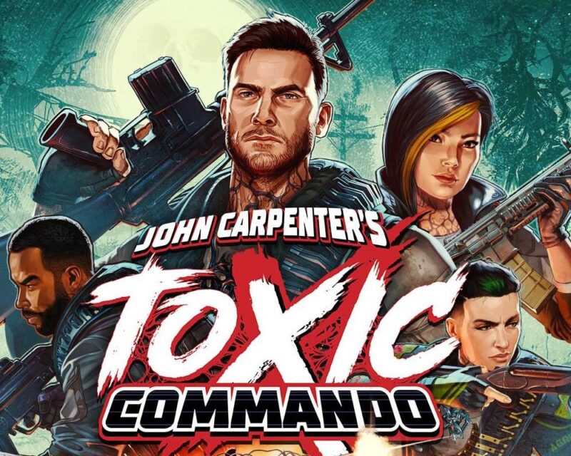 Ilustracja przedstawia czworo uzbrojonych bohaterów na tle mrocznego, nocnego lasu. W centrum stoi mężczyzna z bronią automatyczną przewieszoną przez ramię, o zdecydowanym spojrzeniu. Po jego bokach znajdują się trzy postacie: kobieta z karabinem snajperskim, mężczyzna z krótką bronią palną oraz osoba z nowoczesnym karabinem. Na pierwszym planie widać opancerzony samochód terenowy przebijający się przez tłum agresywnych, humanoidalnych postaci z czerwonymi oczami. W tle świeci pełnia księżyca, a cała scena utrzymana jest w klimacie postapokaliptycznym i survivalowym. Na pierwszym planie logo gry