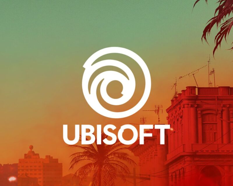 Logo Ubisoft na tle miejskiej zabudowy i palm w ciepłych, pomarańczowo-zielonych barwach.