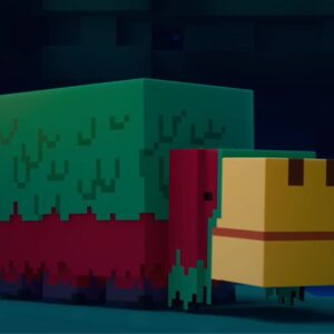 Obrazek przedstawiający niuchacza z gry Minecraft. Niuchacz jest sporym stworzeniem, futro na górze tułowia oraz na brzegach zwisających uszu ma kolor ciemnozielony i przypomina mech lub trawę, a reszta jego futra ma kolor ciemnoczerwony. Niuchacz ma małą głowę z dużym, żółtym pyskiem i wyraźnymi nozdrzami. Spod futra tułowia wystają trzy nogi. W tle widać las, jest noc.