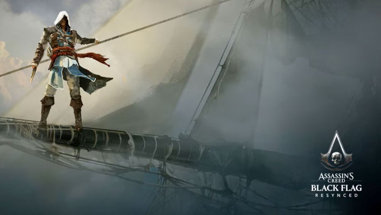 Grafika promocyjna przedstawiająca bohatera serii Assassin’s Creed stojącego na maszcie żaglowca we mgle. Postać w charakterystycznym kapturze i pirackim stroju balansuje na linie, trzymając w ręku broń, a w tle widać rozmyte żagle statku. W prawym dolnym rogu znajduje się logo Assassin’s Creed: Black Flag Resynced.